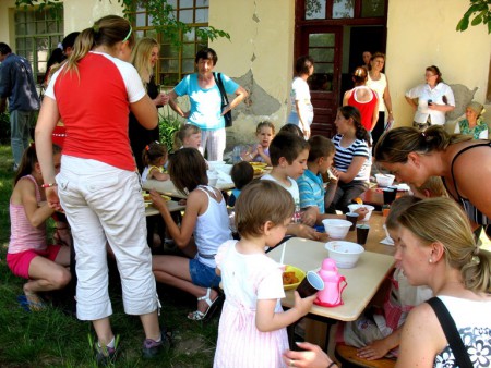 Életkép falatozás közben